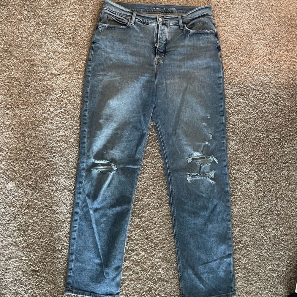 Distressed Medium Wash Straight Leg Jeans